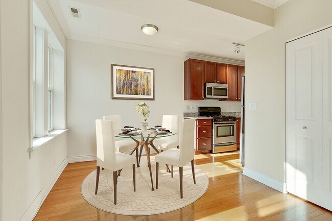 Photo - 4868 N Hermitage Ave Unit 1