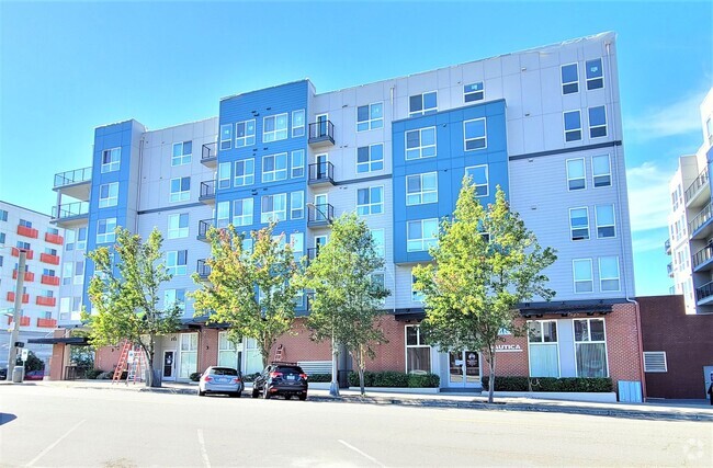 Building Photo - Studio Apartment in Downtown Everett With ... Unit A-610