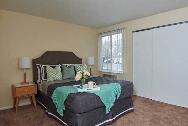 Photo - Golden Hill Apartments