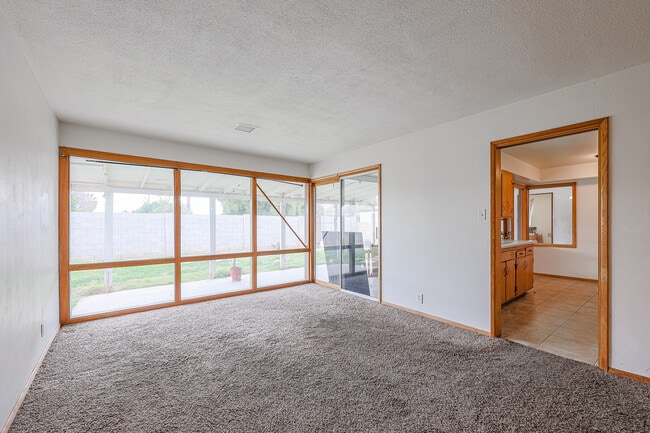 Photo - 1707 W Hazelwood St