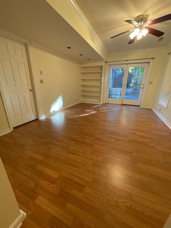 Photo - 706 Stonewall Ln