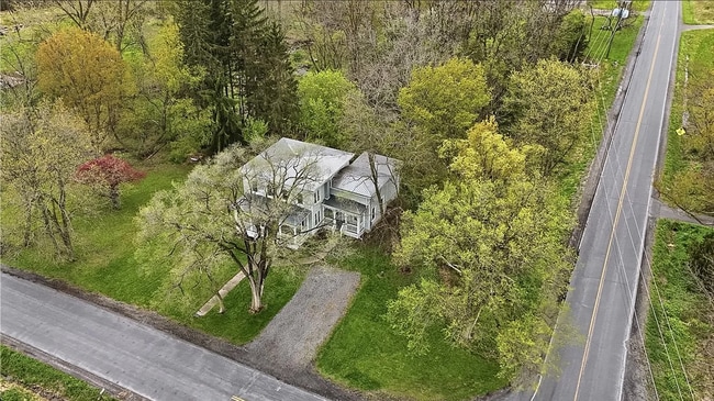 Photo - 426 Davis Rd