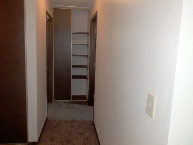 Hall - Highland Apartments