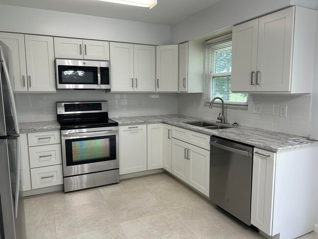 Photo - 971 Gulfport Rd SE