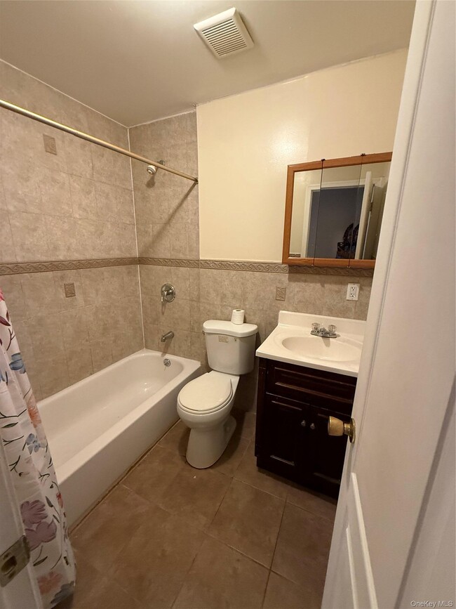 Photo - 766 Pine St