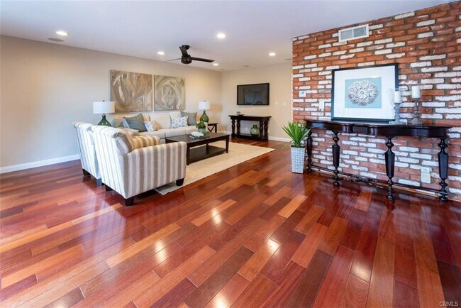 Photo - 3436 W 170th St