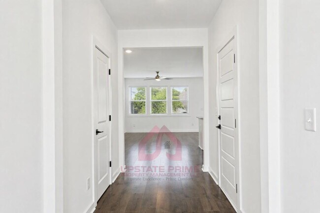Photo - 1455 Darrowby Wy