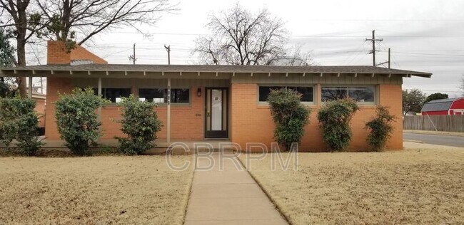 Building Photo - 2219 33rd St