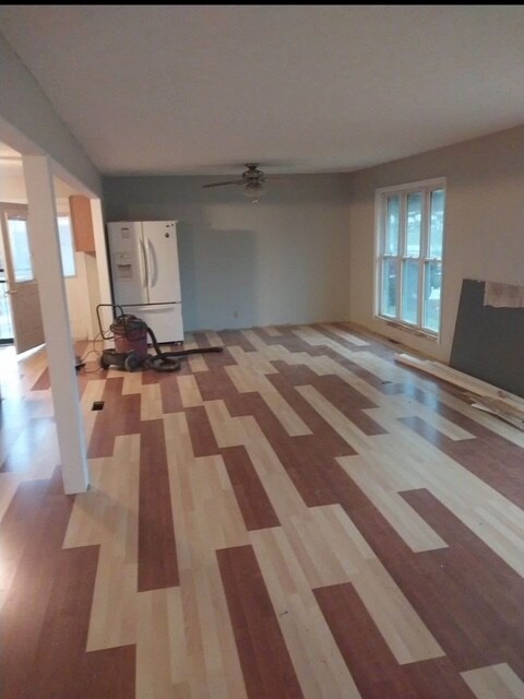 Photo - 1582 Main St