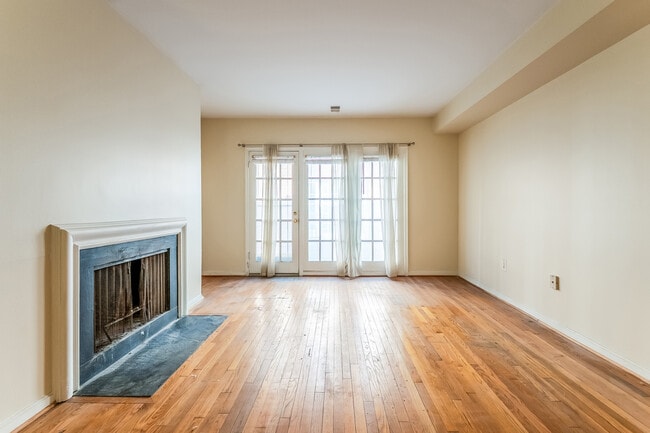 Photo - 1839 Biltmore St NW Unidad B