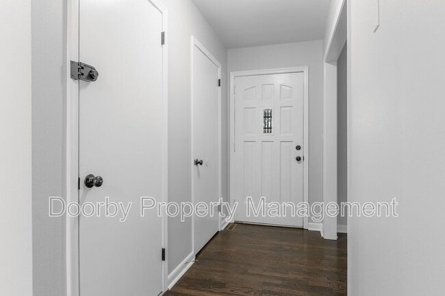 Photo - 1945 Barrett Dr