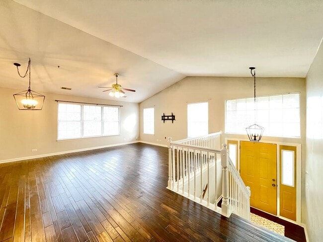 Photo - 433 Gloria Ln