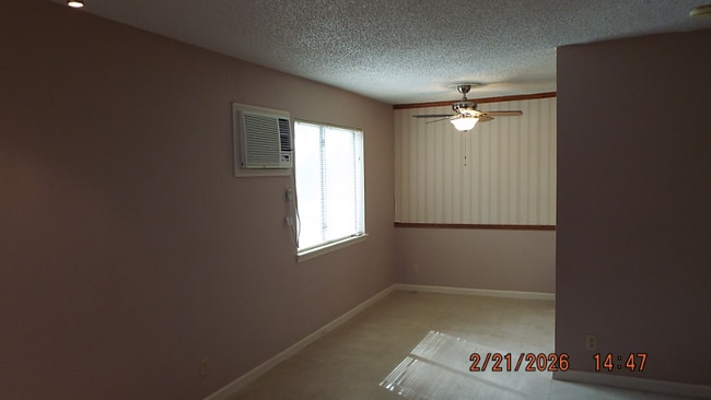 Photo - 8230 Glen Mont Dr Unidad 4