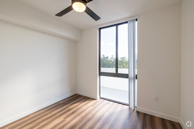 1BR, 1BA - 722SF - Bedroom