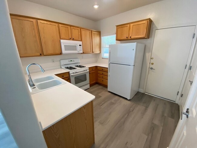 Photo - Beautiful 55+ 3 bed/2 bath home located in Aliante