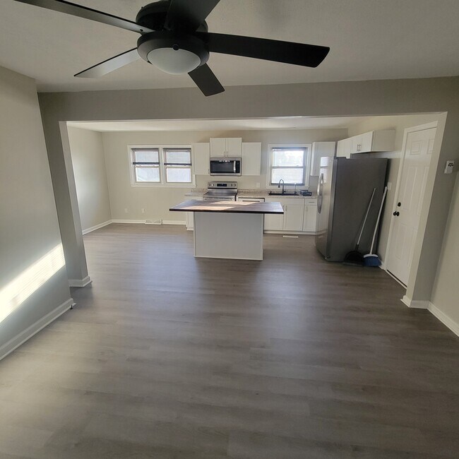 Photo - 568 Piney Fork Church Rd