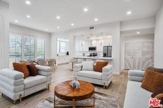 Photo - 1880 Veteran Ave