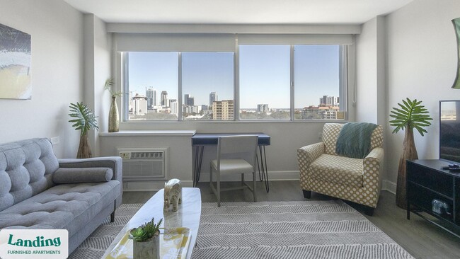 Photo - 305 Dr. M.L.K. Jr St S Unit 804.1403638