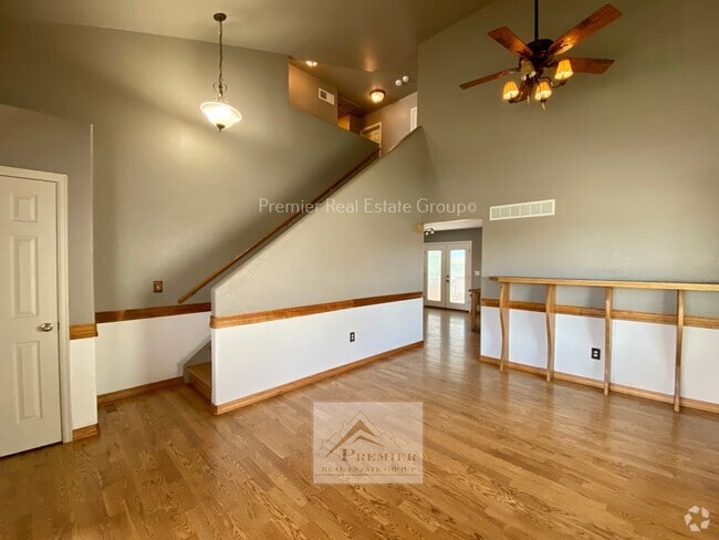 Building Photo - 865 Winebrook Way Rental