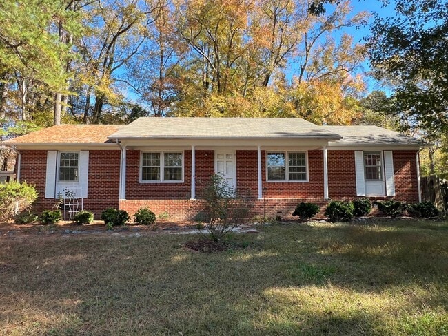 Building Photo - Spacious 3 Bedroom, 2 Bath Rental Home