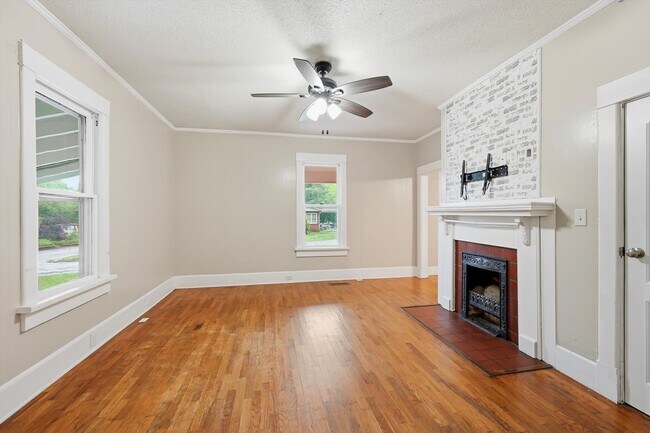 303 Blount St