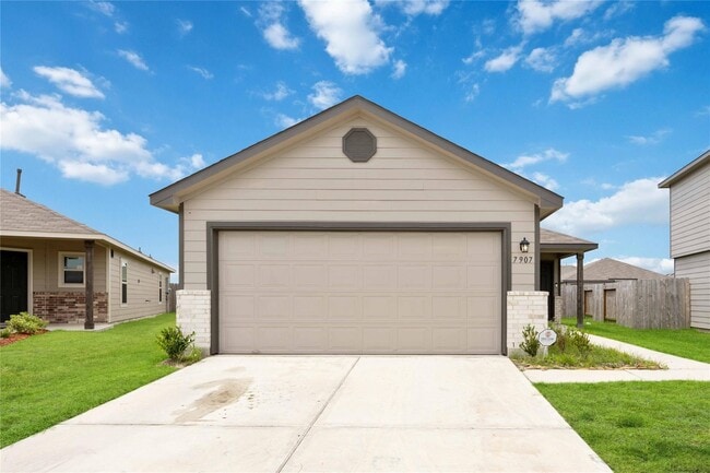 Building Photo - 7907 Hollow Root Ln