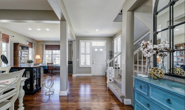 Photo - Gorgeous 4 Bedroom In The Grove!!