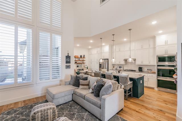 Photo - 2425 Longspur Dr
