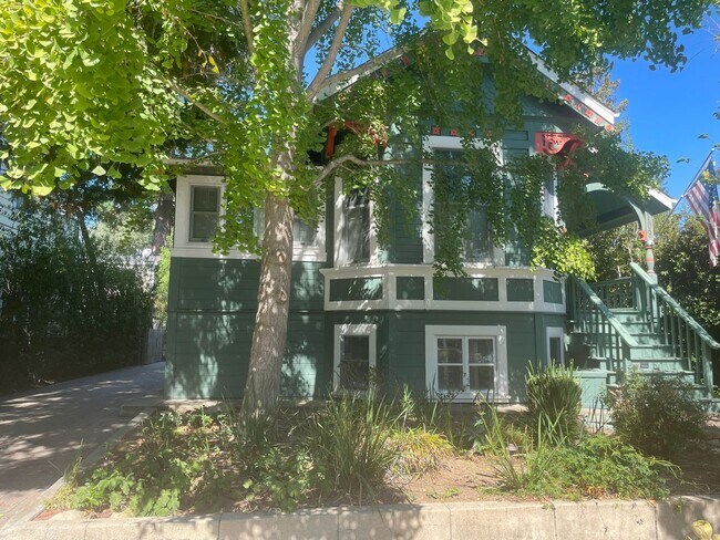 Building Photo - Edelen Dr. Los Gatos Rental