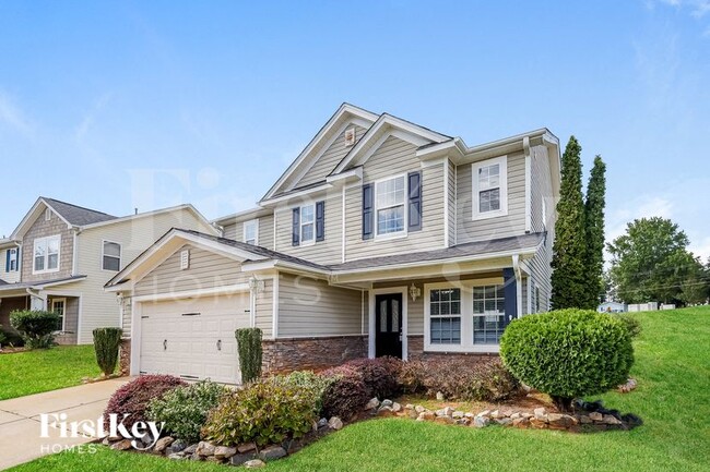 Photo - 163 Ranlo Ave