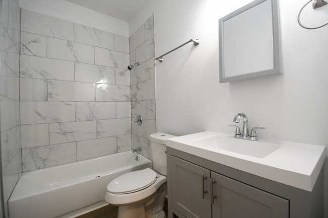 385 Bayou Dularge Rd Unit B