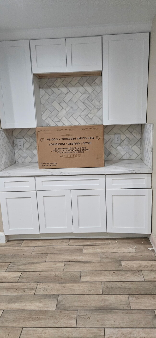 Photo - 3139 E Lyell Ave