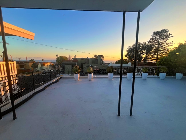 Photo - 1220 N Coast Hwy