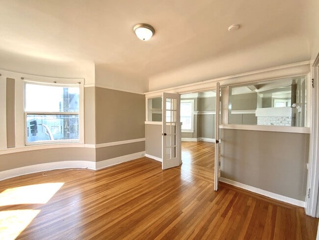 Photo - 1BR W/ Bonus Room. In-Unit LAUNDRY! DISHWASHER! PARKING AVAILABLE! Unit #3