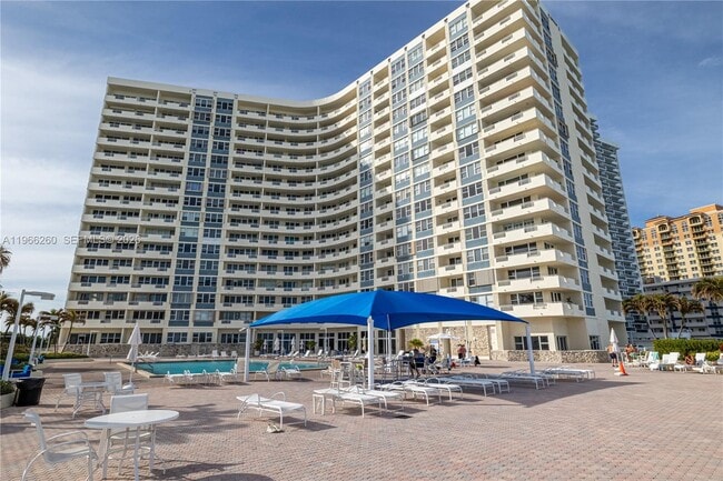 Building Photo - 3180 S Ocean Dr Unit 718