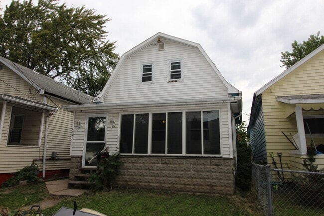 Photo - 1333 Peck St