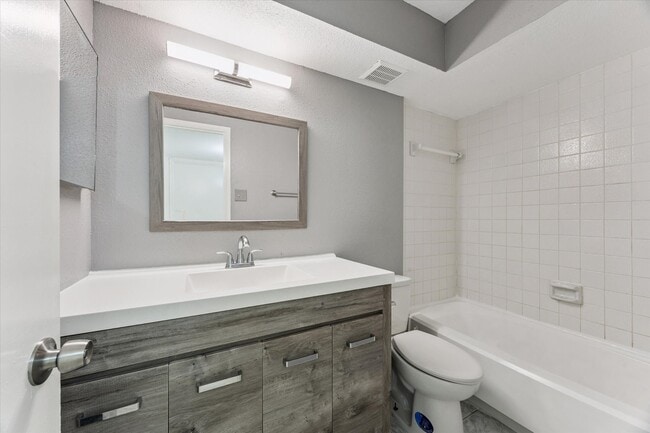 Photo - 6606 De Moss Dr Unit 804