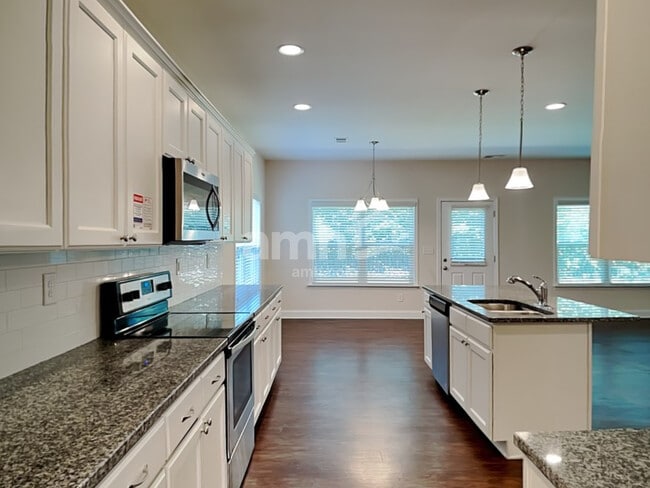 Photo - 1022 Monitor Ct