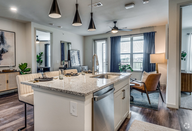Building Photo - 7201 Lake Ridge Pkwy Unit 11082 Rental