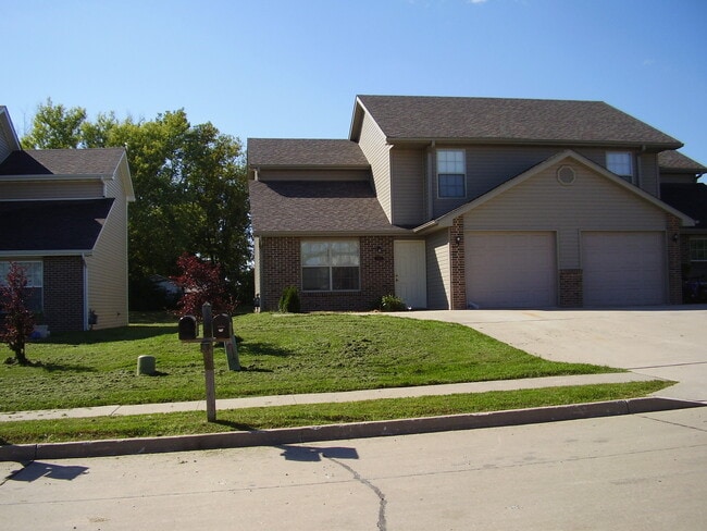 3604-3606 Zinnia - 3604-3606 Zinnia Apartment Unit 3604