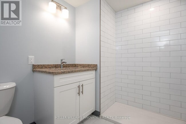 Photo - 10 Queen St Unit 002