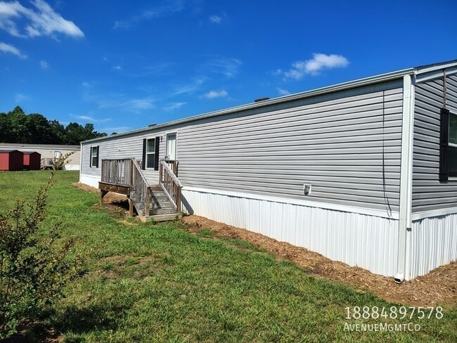 Photo - 226 Old Tavern Ln