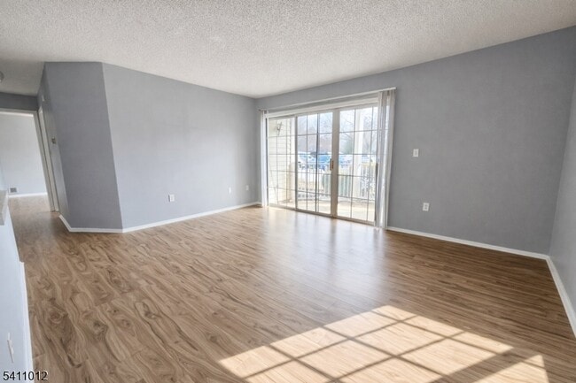 Photo - 215 Rachel Ct