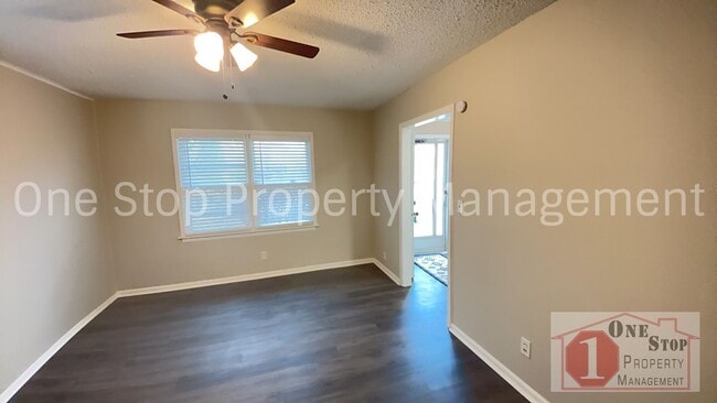 Photo - 5714 NE 49th St