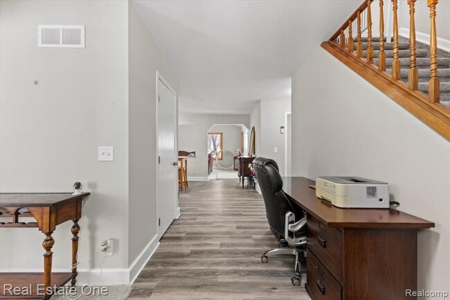 Photo - 2931 Wisconsin Rd