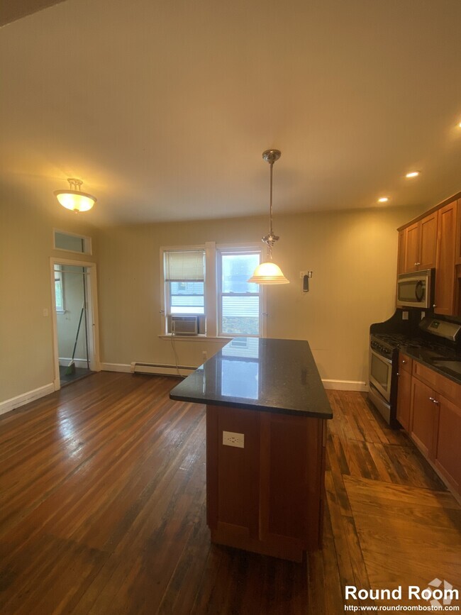 Building Photo - 38 Newcastle Rd Unit 1 Rental