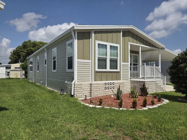 2879 Canyon Dr