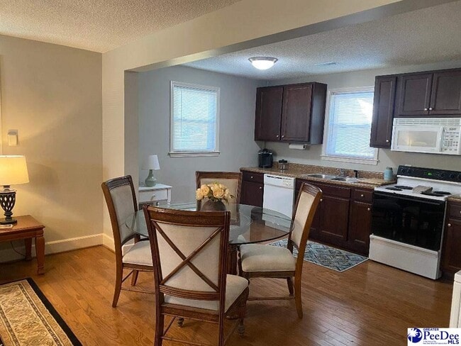 Photo - 1115 Heatherwood Cir