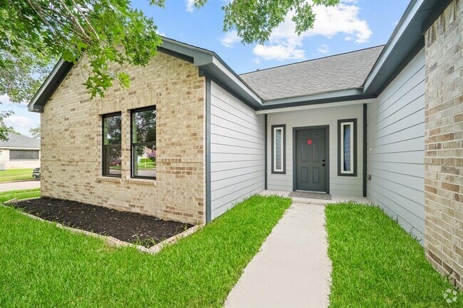 Building Photo - 16346 Summer Dawn Ln Rental