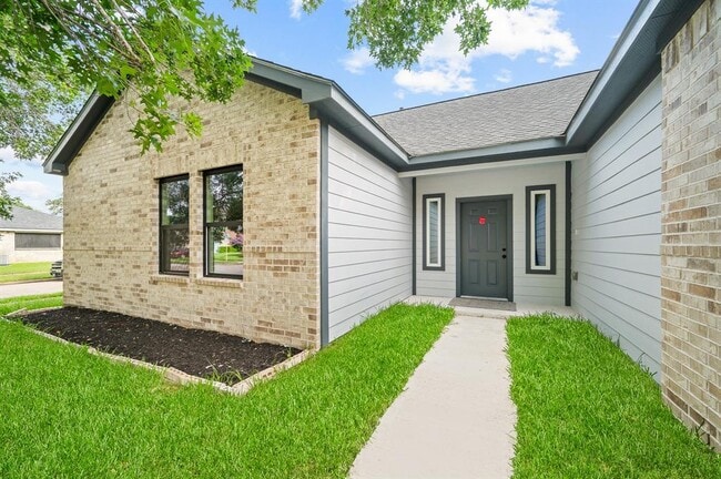 Photo - 16346 Summer Dawn Ln House